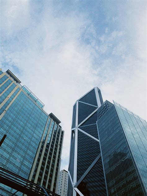 Skyscraper Front View 的图像结果