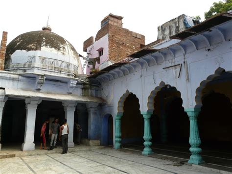 Qadam Sharif And Nearby Qutb Road Structures | Sarson ke Khet