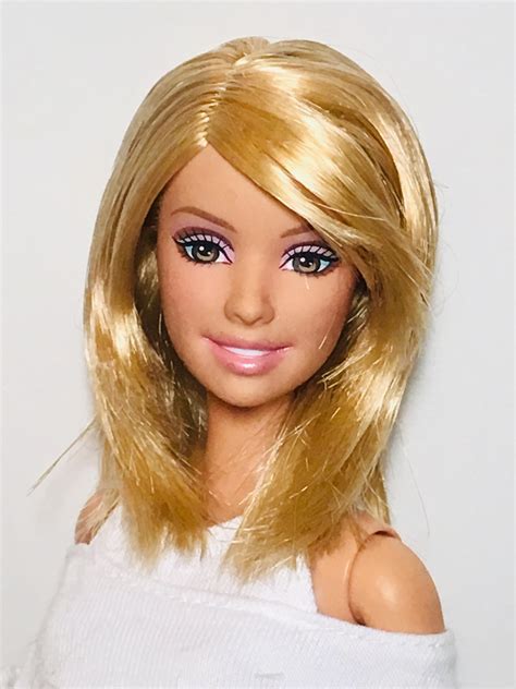 Pin by Wilma Schultz on Barbie doll hairstyles | Barbie hair, Barbie ...