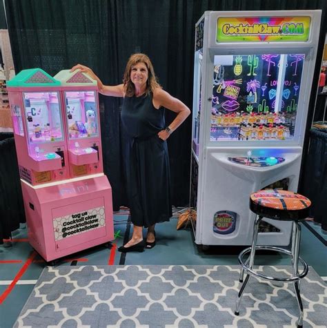 Cocktail Claw Machine 的图像结果