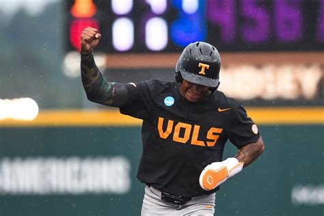 NCAA baseball tournament: Super regional matchups, schedules, more
