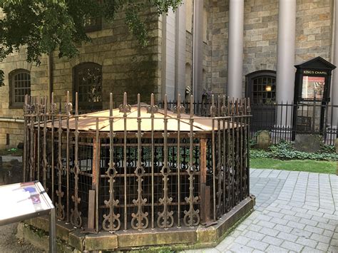 King’s Chapel Burying Ground subway vent, Boston, MA [OC] : r/CemeteryPorn