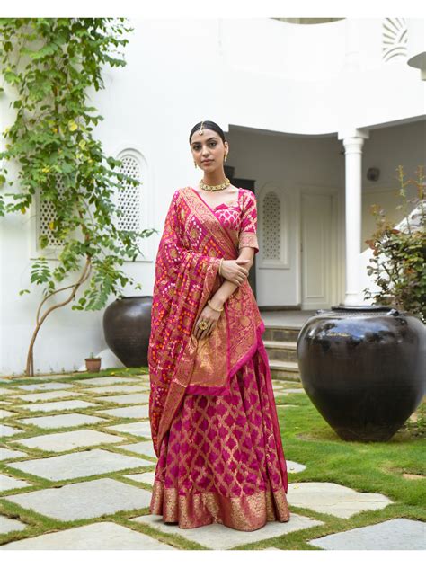 Pink Banarsi Lehnga – SUTI-KAPDA