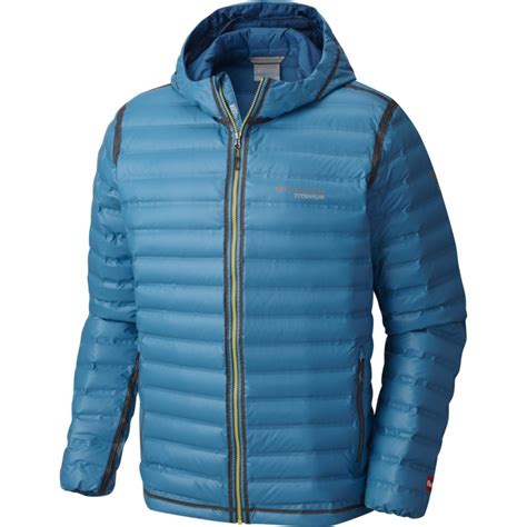 Best Winter Jackets for Men Who Travel | Trekbible