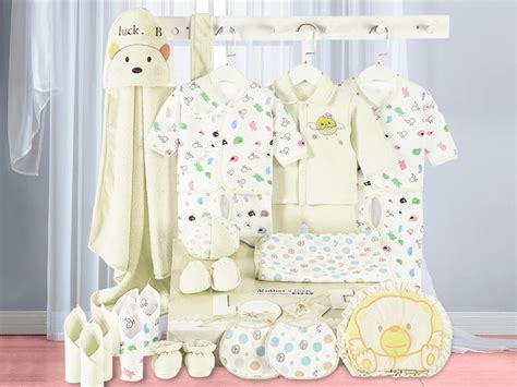 DOTMOM Newborn Clothes Cotton Gift Set for Baby Shower (Pack of 23 ...