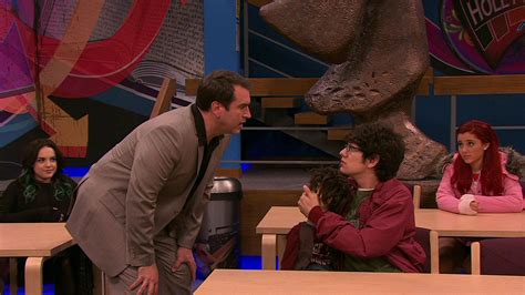 Watch VICTORiOUS Season 3 Episode 2: The Breakfast Bunch - Paramount+