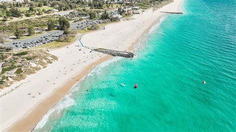 9 Best Beaches in Perth Australia (You Won’t Want to Miss)