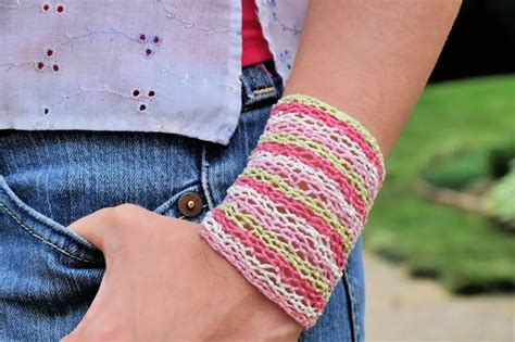 Image result for Macrame Bracelet Patterns DIY