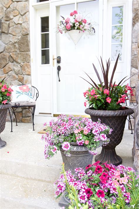 Flower Pots Ideas For Front Porch at Arthur Poulsen blog