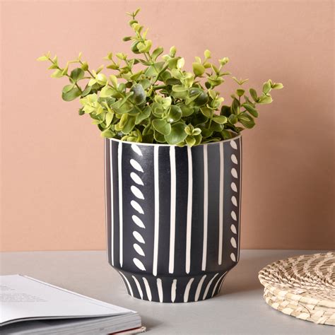 White Pattern Ceramic Pot