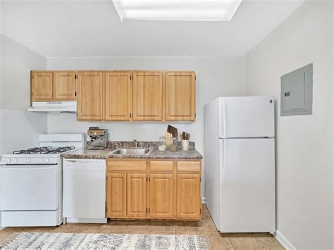 Suitland, MD Apartments for Rent | Andrews Ridge