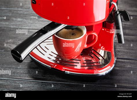 Red Coffee Machine 的图像结果