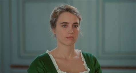 The Buildings On Fire Lady 的图像结果