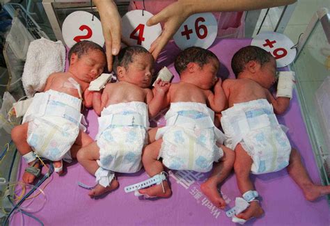 宝妈一胎生下4胞胎，9个月后再次怀上4胞胎，生还是不生？