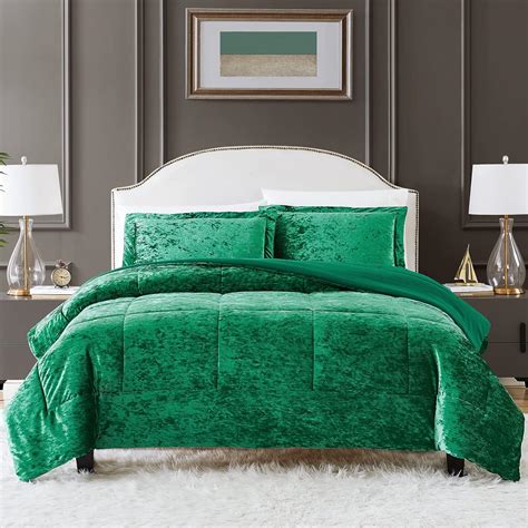 Amazon.com: WRENSONGE Velvet Comforter Set, 3 Piece Green Luxury ...