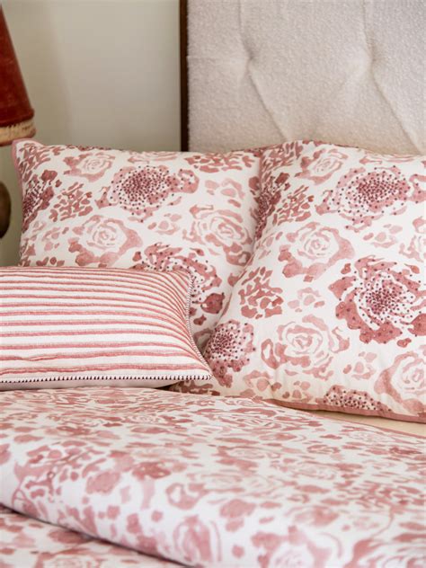 Buy Luxury Bedding Online at Best Prices in India