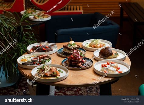 Restaurant Table Side 的图像结果