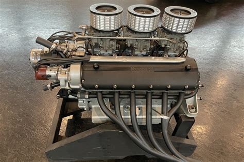 Ferrari V12 Engine 的图像结果