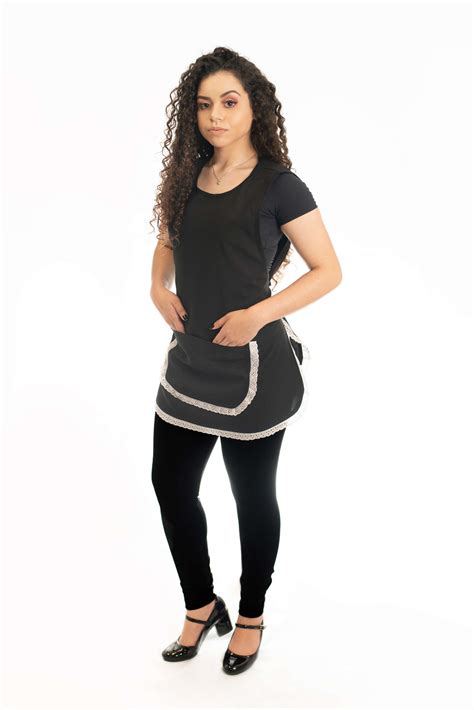 Bata Alfa com Bordado Inglês – Griffin Uniformes