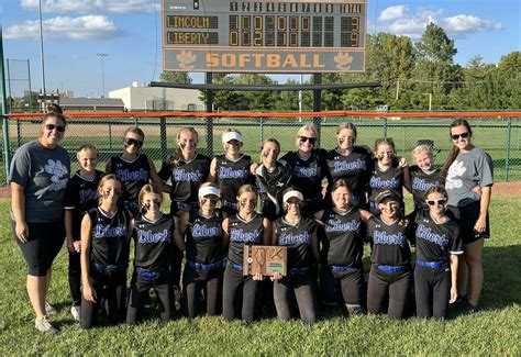 Liberty beats rival Lincoln for softball regional championship