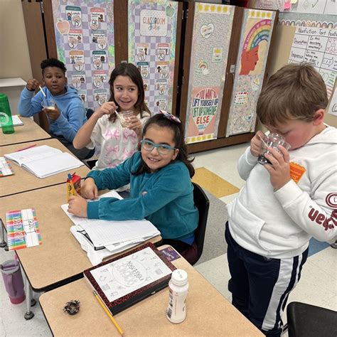 Thousand Oaks Elementary School (@thousandoaksneisd) • Instagram photos ...