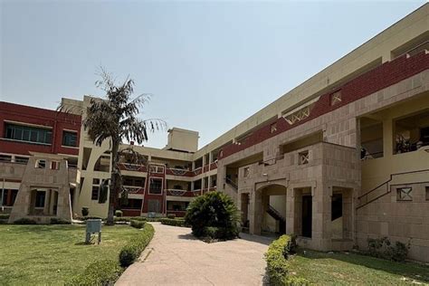 Keshav Mahavidyalaya: Admission 2026, Fees, Rankings, New Delhi