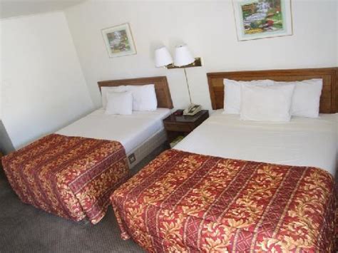 MOUNTAIN VIEW INN (Yreka) - Hotel Reviews, Photos, Rate Comparison ...