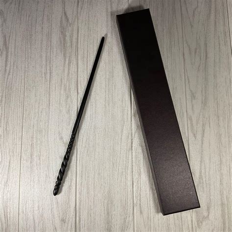 Harry Potter Ginny Weasley STEEL CORE wand, Hobbies & Toys, Memorabilia ...