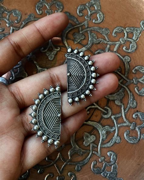 Tarini Antique Studs – houseofpallikkara