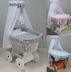 culle con ruote per neonati cesta in vimini per neonato con set di biancheria culle con ruote per neonati cesta in vimini per neonato con set di biancheria