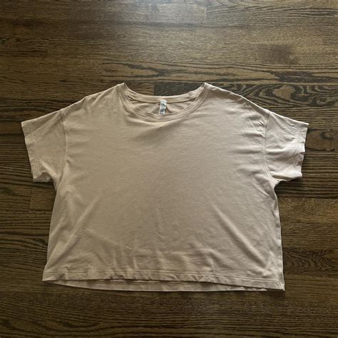 beige lululemon shirt !! - barely worn and so cute... - Depop