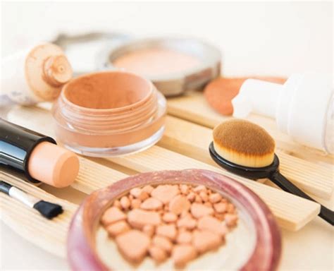 Declutter Your Makeup Stash: Step By Step Guide | Herzindagi