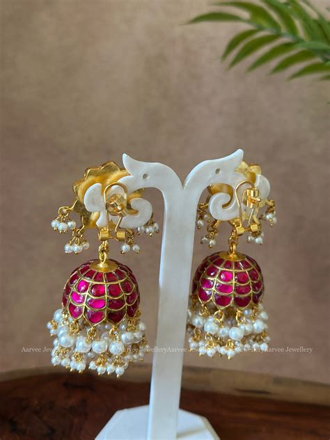 PINK COLOR JADAU KUNDAN FLORAL JHUMKI WITH PEARLS – AARVEE JEWELLERY