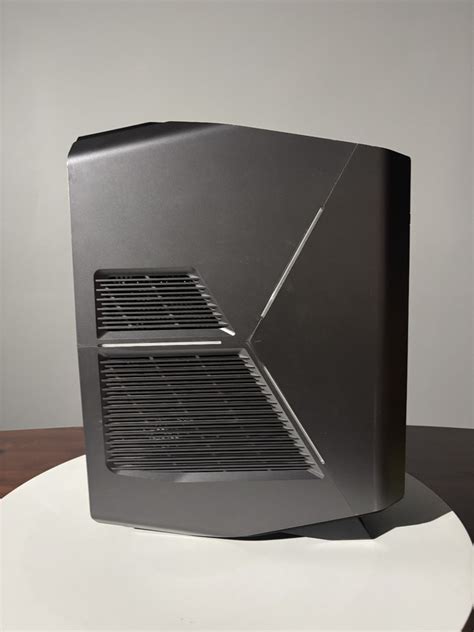 Alienware R8 9th Gen 的图像结果