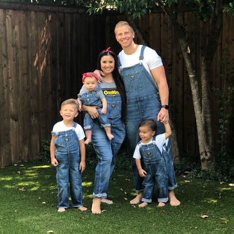Photos from Sean Lowe and Catherine Giudici's Cutest Family Photos
