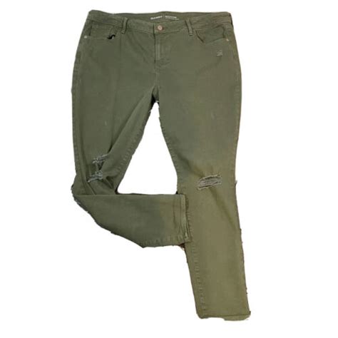 Old Navy rockstar mid rise plus size distressed jeans women’s size 18 ...