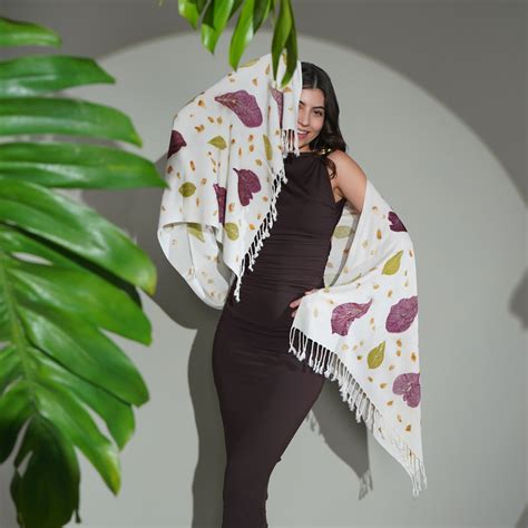 Shawl Premium Collection Photography & Luxury Shawl Photoshoot Studio ...