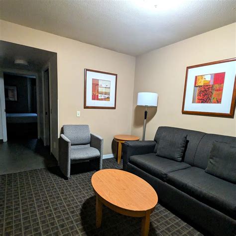 SURESTAY BY BEST WESTERN NORTH VANCOUVER CAPILANO - Hotel Reviews ...