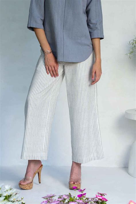 Nostalgia Striped Flared Pants – Originate.in