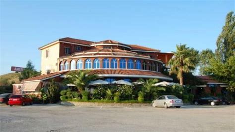 PILO LALA RESTORANT-HOTEL KONJAT (Dushk) - Hotel Reviews & Photos ...