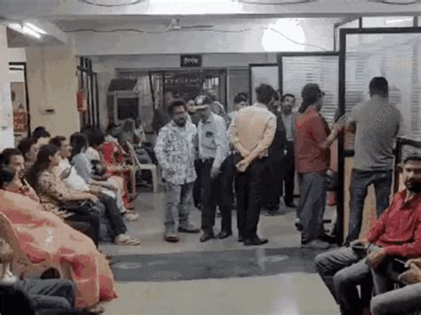 IMC carries out mega demolition drive; 100 workers, 10 earthmovers ...