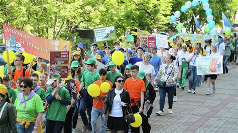 Два праздника: «зеленые» промаршировали по центру города (ФОТО; ВИДЕО ...