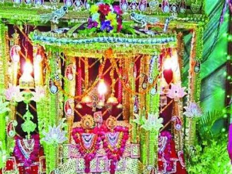 indore unique radha krishna mandir where devotees worship crown and ...