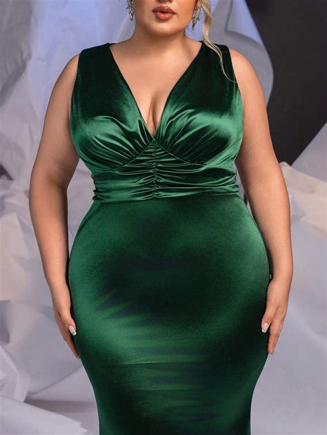 SHEIN Belle Plus Size Elegant Dark Green Spandex V-Neck Padded Chest ...