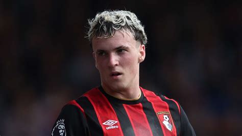 Bournemouth mengonfirmasi skorsing Alex Jimenez menyusul tuduhan ...