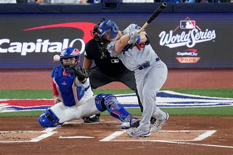 Yamamoto throws first World Series complete game since 2015 as Dodgers ...