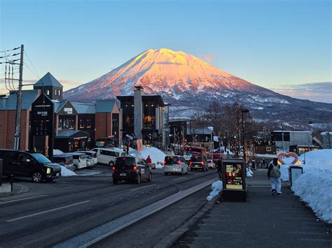 How to Get From New Chitose Airport to Niseko on a Budget