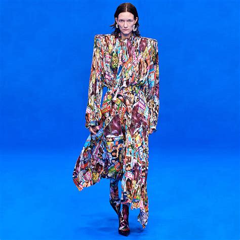 Balenciaga’s Black Book of City Style I Journal I Le Mill India