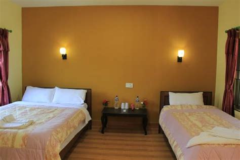 CHITWAN SAFARI CAMP & LODGE (Chitwan National Park) - Hotel Reviews ...