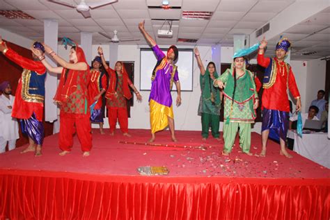 Image Gallery SGi - Placement Wala College